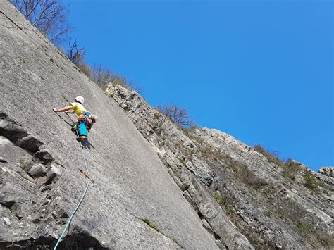 Rotsklimmen in de Belgische Ardennen